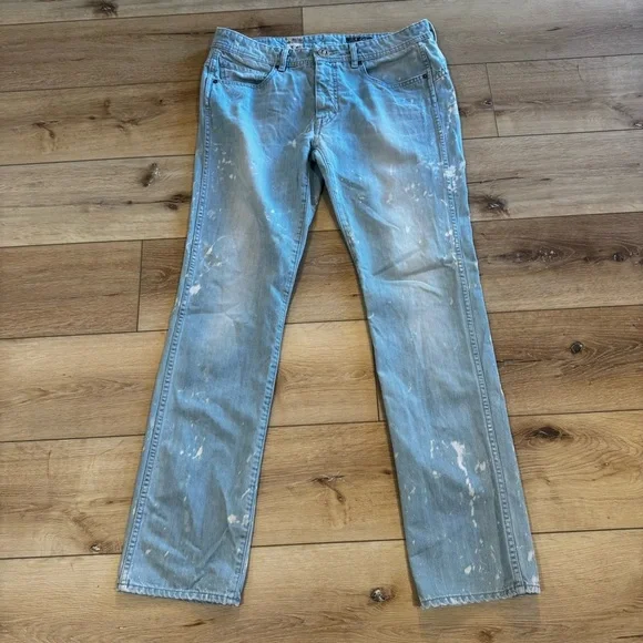 Volcom denim light wash jeans with white paint splatters, 5 pocket, size 36. - Picture 2 of 14